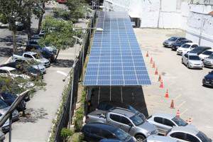 Estacionamento Da Enel Produziu 50Mwh De Energia Solar Em Um Ano - 1