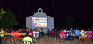 linda-cena-recente-de-evento-do-cinesolar-foto-com-estrelas-2